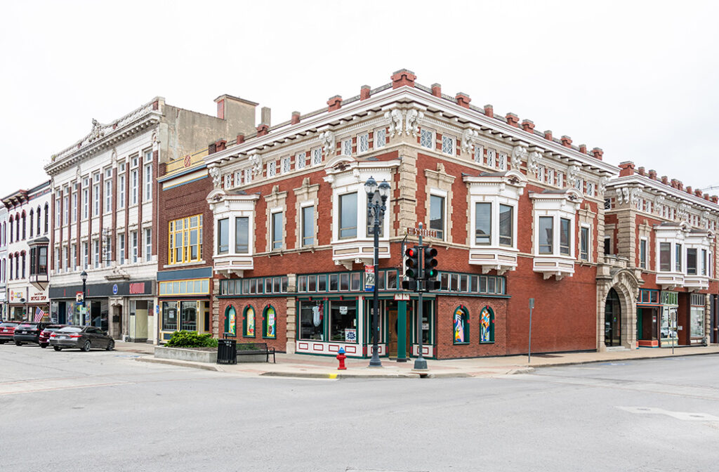 Real Estate Agent in Leavenworth, KS